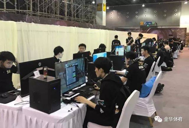 詹姆斯的比 詹姆斯的比